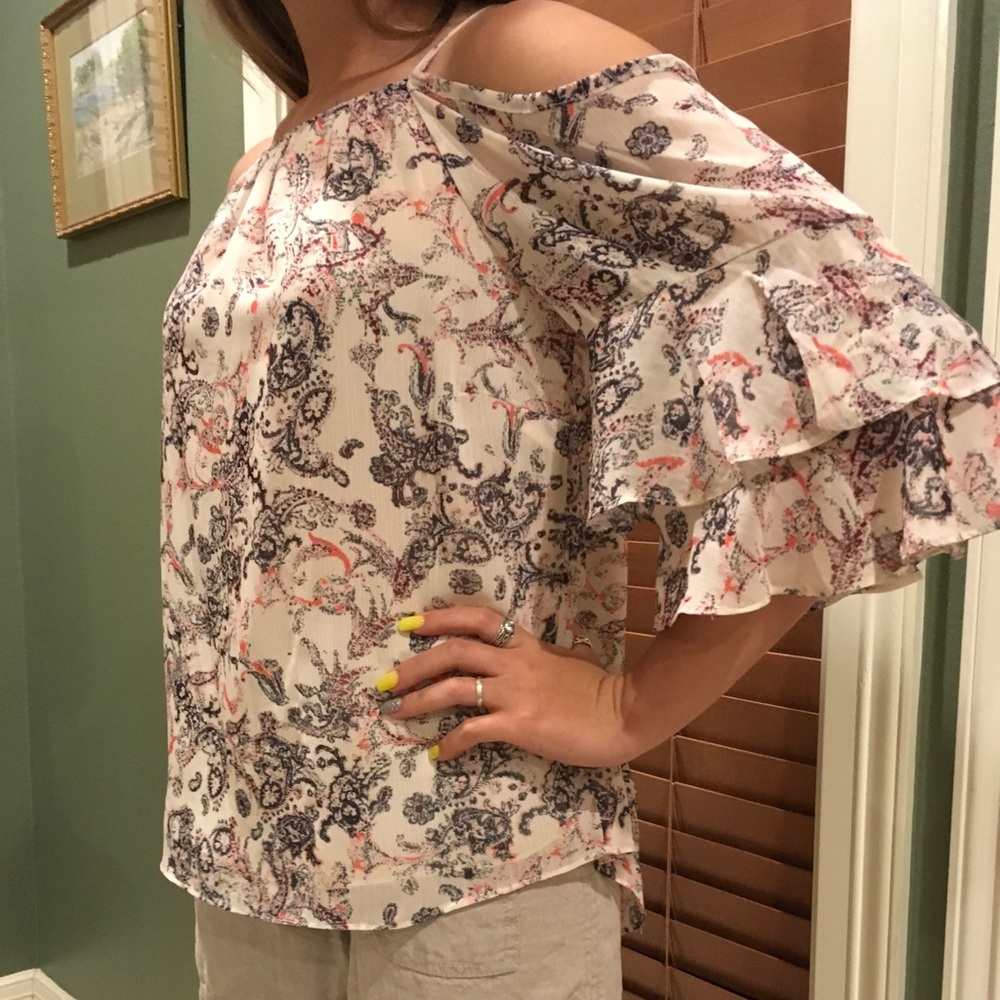 Cliche Cold Shoulder Blouse